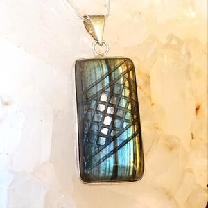 NWOT Natural Etched Labradorite Stone .925 Sterling Overlay Pendant